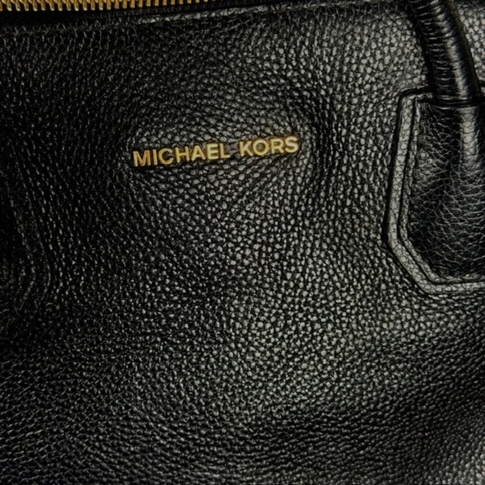 Michael Kors Mercer Black Pebbled‎ Leather Dome Satchel Crossbody Bag Gold Chain - Picture 10 of 11